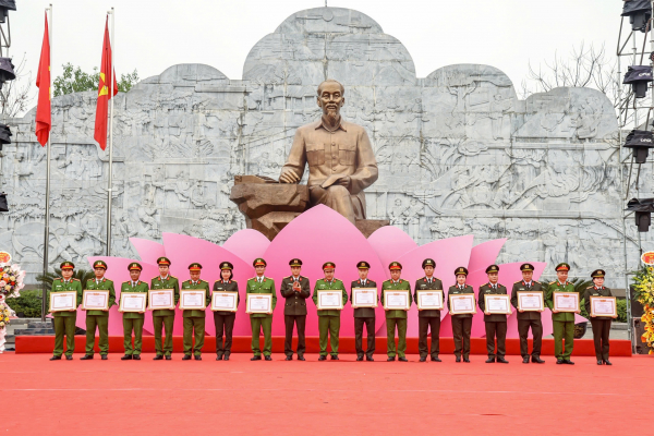 cá nhân.jpg -0