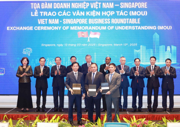 “Việt Nam - Điểm đến của kỷ nguyên khoa học công nghệ và hợp tác tài chính” -0