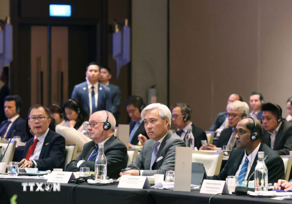 “Việt Nam - Điểm đến của kỷ nguyên khoa học công nghệ và hợp tác tài chính” -1