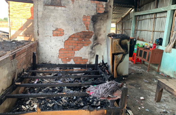 Hỏa hoạn làm thiệt hại 4 căn nhà ở Bạc Liêu lúc nửa đêm -0
