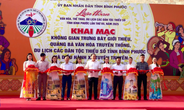 Sôi nổi Liên hoan văn hóa các dân tộc thiểu số tỉnh Bình Phước  -0