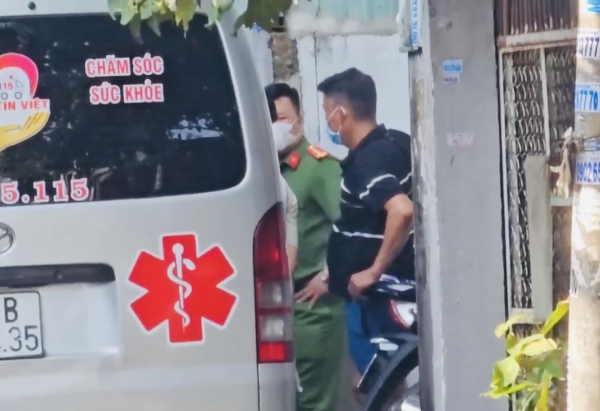 Dân trọ hoảng hốt khi phát hiện nam thanh niên tử vong bất thường trong phòng trọ. -0