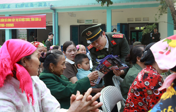 Chăm lo sức khỏe cho người dân nơi vùng cao biên giới -0