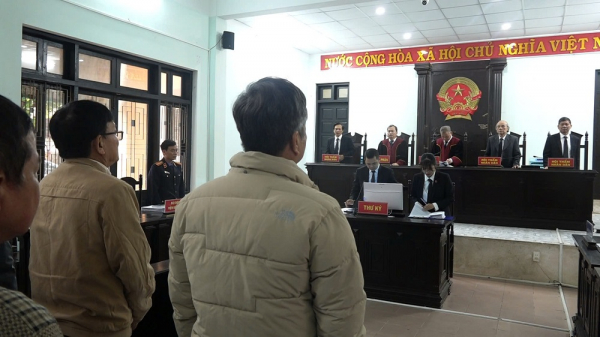 Hoãn phiên tòa xét xử “bộ sậu” Trung tâm đăng kiểm xe cơ giới TP Huế vì vắng mặt hơn 500 người -0