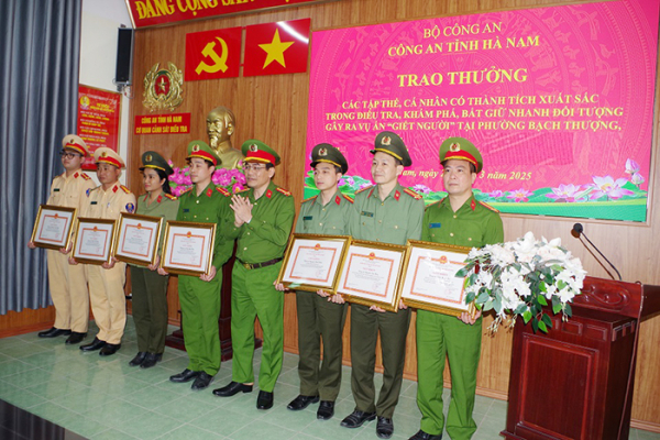 Trao thưởng trong điều tra, khám phá, bắt giữ nhanh đối tượng gây ra trọng án giết người -0