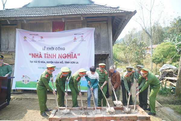 Ngược đèo dốc san sẻ yêu thương nơi vùng cao Sơn La -0