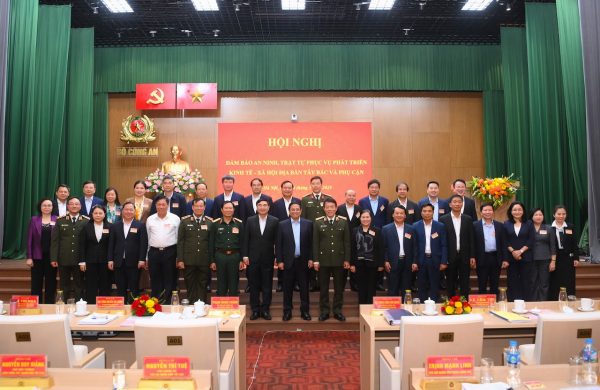 Tăng cường đảm bảo an ninh, trật tự, phục vụ phát triển kinh tế - xã hội địa bàn Tây Bắc và phụ cận -0