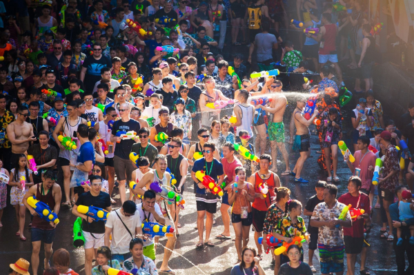 Loy Krathong Lanterns and Songkran Water Festivities to Light Up Thai Festival 2025 -1