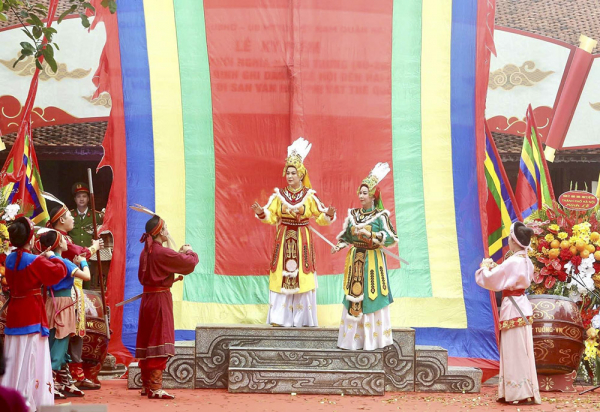 le hoi den hai ba trung-dong nhan.jpg -0