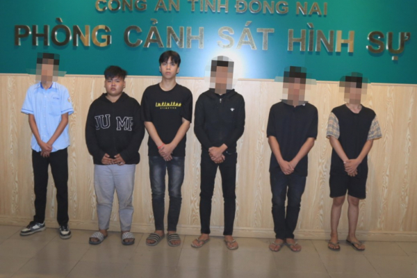 Nhóm thanh, thiếu niên đánh nam sinh bất tỉnh giữa đường vì mâu thuẫn tình cảm -0