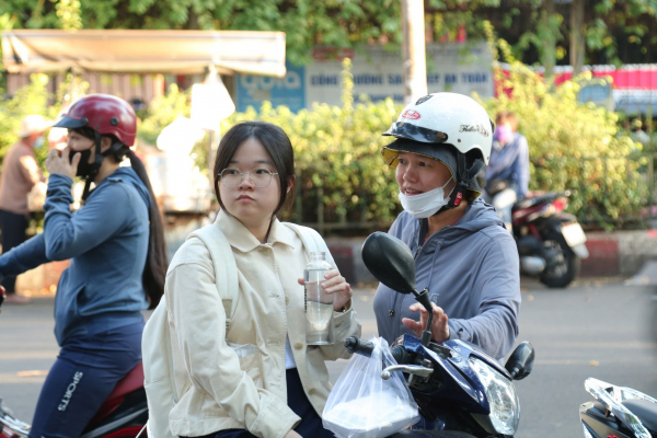 Thí sinh quên CCCD được hỗ trợ lấy chỉ trong thời gian ngắn -0