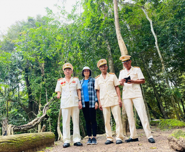 Người chiến sĩ Cảnh vệ và những trận giáp lá cà bắn cháy xe tăng địch -0