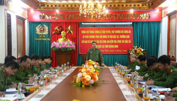 Deputy Minister Le Van Tuyen inspects amnesty work in Quang Ninh -0