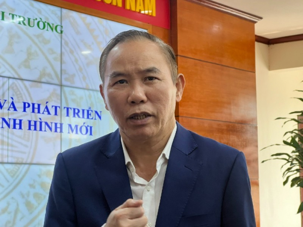 thu-truong-bo-nong-nghiep-va-moi-truong-phung-duc-tien-di-bat-bien-ung-van-bien-khi-my-dieu-chinh-thue-quan1743654237-7581.jpg -0
