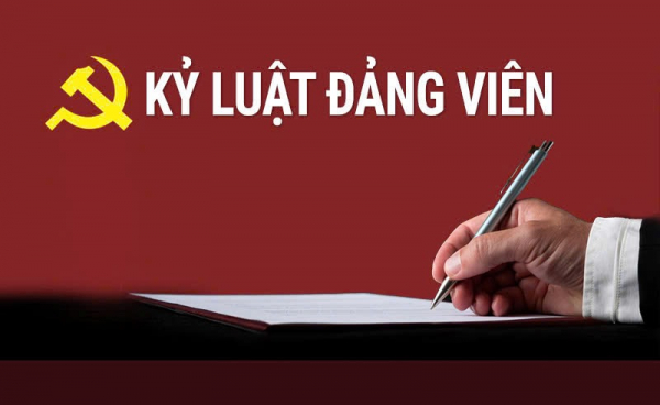 Bộ Chính trị xem xét, thi hành kỷ luật cán bộ -0