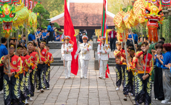 Lãnh đạo TP Hồ Chí Minh dâng hương tưởng nhớ công ơn Quốc Tổ Hùng Vương -0