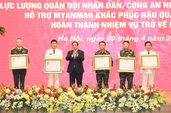 Thủ tướng Phạm Minh Chính chủ trì lễ tuyên dương lực lượng Quân đội nhân dân, Công an nhân dân -0