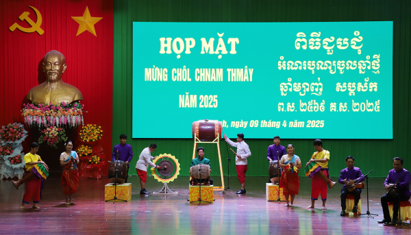 Bộ trưởng Bộ Dân tộc và Tôn giáo dự họp mặt, chúc Tết đồng bào Khmer tại tỉnh Trà Vinh -0