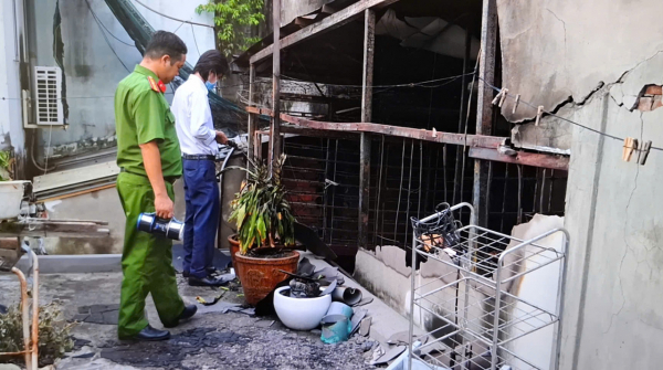 Cận cảnh hiện trường vụ cháy khiến 4 người tử vong ở Tiền Giang  -0