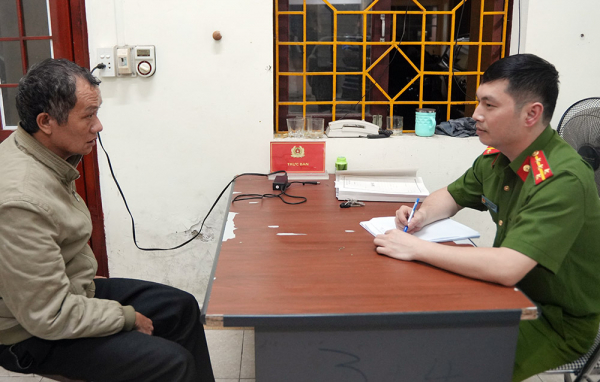đối tượng lý dào on tại cơ quan công an.jpg -0