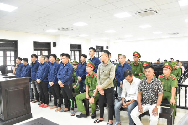Hơn 210 năm tù cho băng siêu trộm miền Tây -0