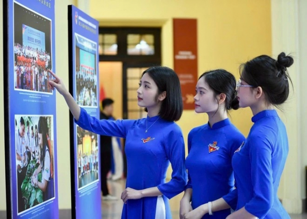 Vietnam–China Youth Forum underscores role of young people in upholding ideals -0