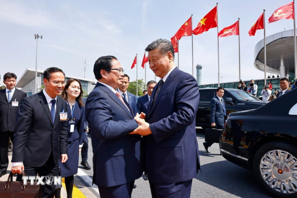 Thủ tướng Phạm Minh Chính ra sân bay tiễn Tổng Bí thư, Chủ tịch nước Trung Quốc Tập Cận Bình -0