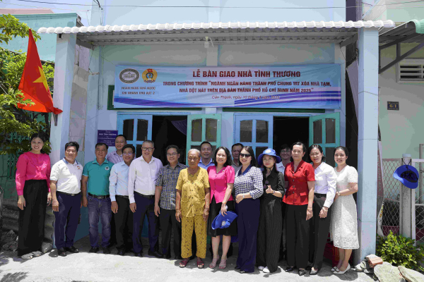 Xóa 1.222 căn nhà tạm, nhà dột nát ở TP Hồ Chí Minh -0