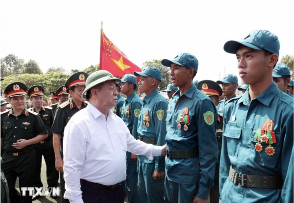 Đồng chí Nguyễn Trọng Nghĩa thăm, động viên lực lượng tham gia diễu binh, diễu hành -0
