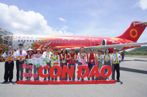Hàng không VietJet chính thức khai trương đường bay từ Hà Nội/TP Hồ Chí Minh tới Côn Đảo. -2