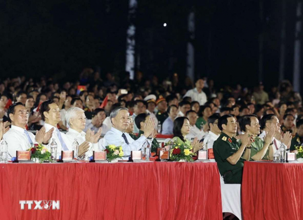 Hơn 1.000 nghệ sĩ, ca sĩ tham dự Chương trình nghệ thuật 
