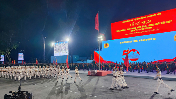 Tổng hợp luyện diễu binh, diễu hành lần thứ 2 diễn ra thuận lợi -9
