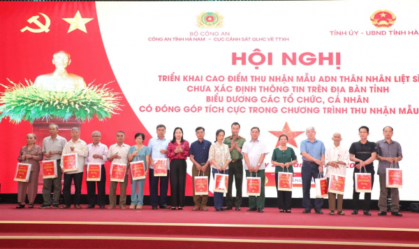 Tỉnh Hà Nam triển khai cao điểm  thu nhận mẫu ADN thân nhân các liệt sĩ  chưa xác định được danh tính -0