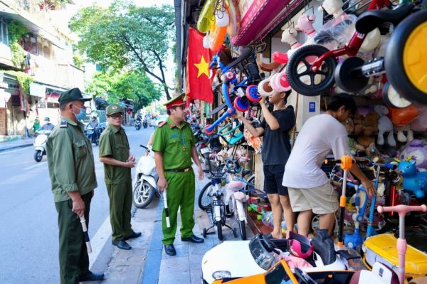 Đại sứ quán Hoa Kì gửi thư cảm ơn Công an phường Hàng Đào -0