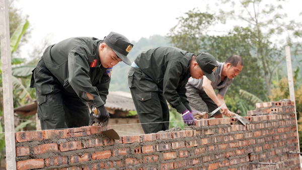 Bài 4: Những căn nhà ấm áp nghĩa Đảng, tình dân -0