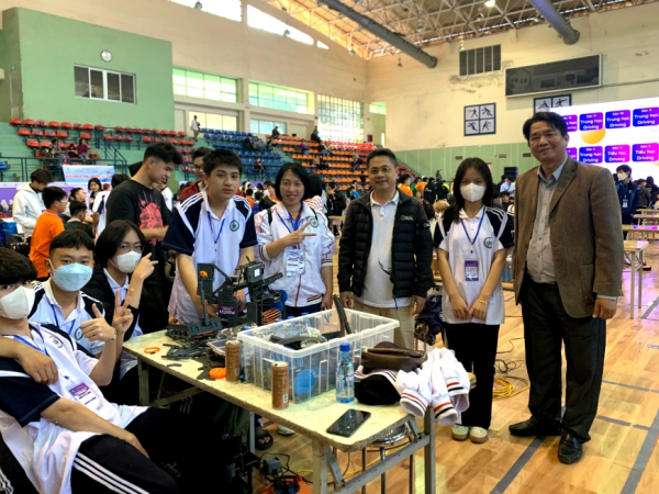 Hàng loạt ưu đãi tín dụng vượt trội hỗ trợ học viên ngành STEM -0