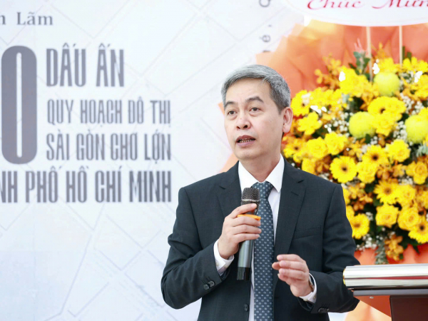 Triển lãm “Non sông nối liền một dải” -7