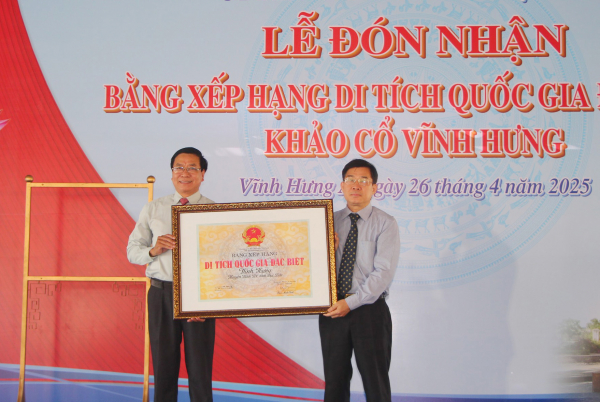 Tháp cổ Vĩnh Hưng được xếp hạng Di tích Quốc gia đặc biệt -0