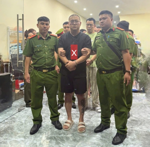 Triệt phá đường dây sử dụng mạng viễn thông chiếm đoạt tài sản do các đối tượng người Trung Quốc cầm đầu  -0