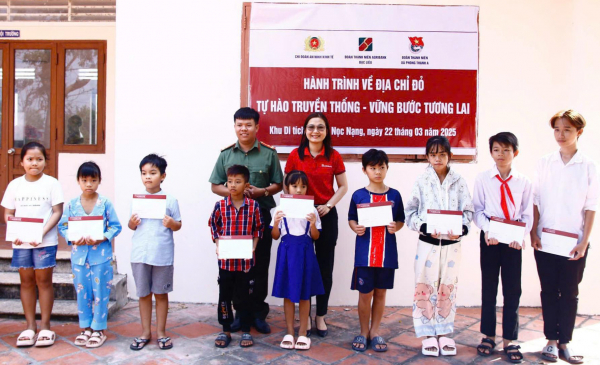 Nuôi dưỡng ước mơ đến trường cho các em học sinh khó khăn  -0