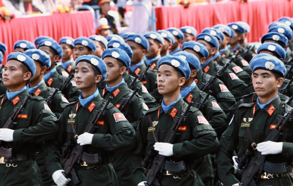 Những hình ảnh diễu binh, diễu hành ngày 30/4 rất đẹp  -1