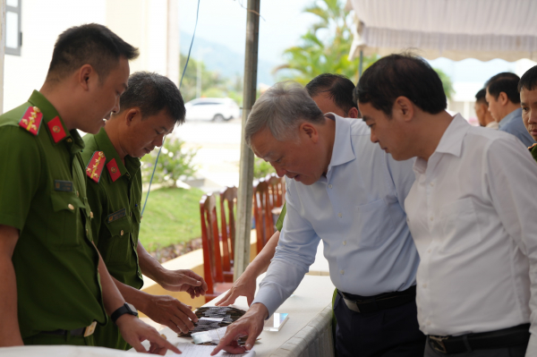 Phó Thủ tướng thường trực Chính phủ dự Lễ công bố Quyết định đặc xá của Chủ tịch nước tại Trại giam A2 -0