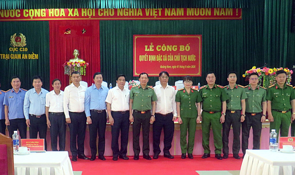 Tạo điều kiện thuận lợi nhất để người được đặc xá nhanh chóng tái hòa nhập cộng đồng -0