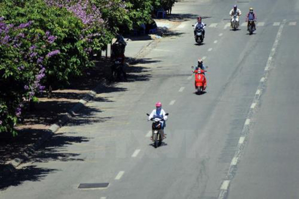 Hà Nội tăng nhiệt trời nắng, Nam Bộ mưa to -0