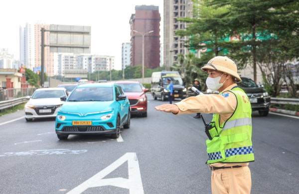 Trật tự an toàn giao thông 5 ngày nghỉ lễ: Số vụ tai nạn giảm mạnh -0
