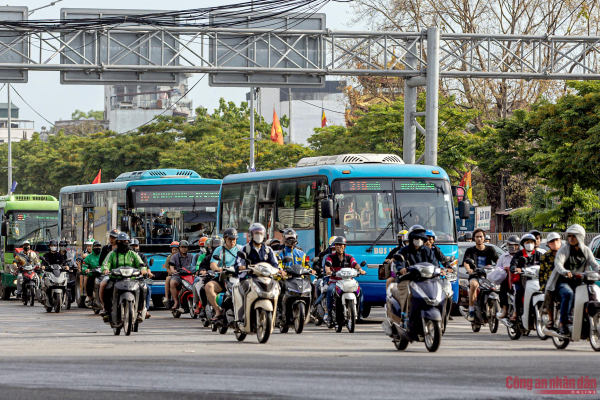 CSGT ứng trực điều tiết, cửa ngõ phía Nam thông thoáng ngày cuối nghỉ lễ -6