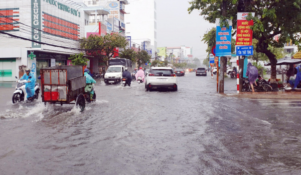 Mưa, nội ô Cần Thơ lại ngập -4