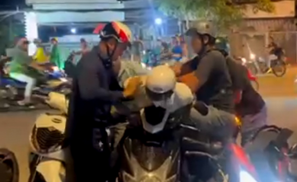 Đã bắt được hai tên cướp tiệm vàng trên địa bàn huyện Hóc Môn -0