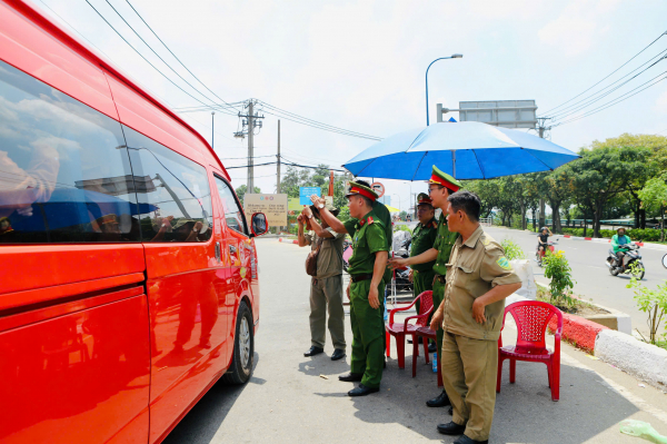 Công an TP Hồ Chí Minh kiểm tra công tác bảo đảm ANTT tại Đại lễ Phật đản Vesak 2025 -3