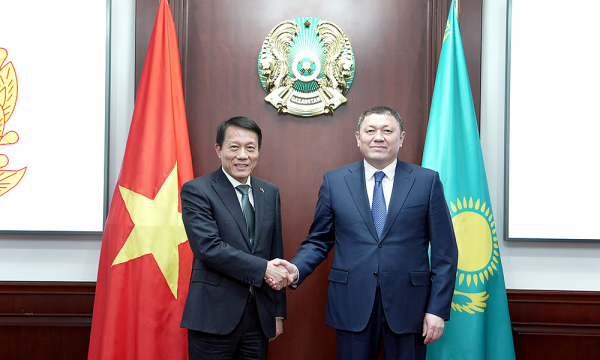Hội đàm cấp cao giữa Bộ Công an Việt Nam và Bộ Nội vụ Kazakhstan -0